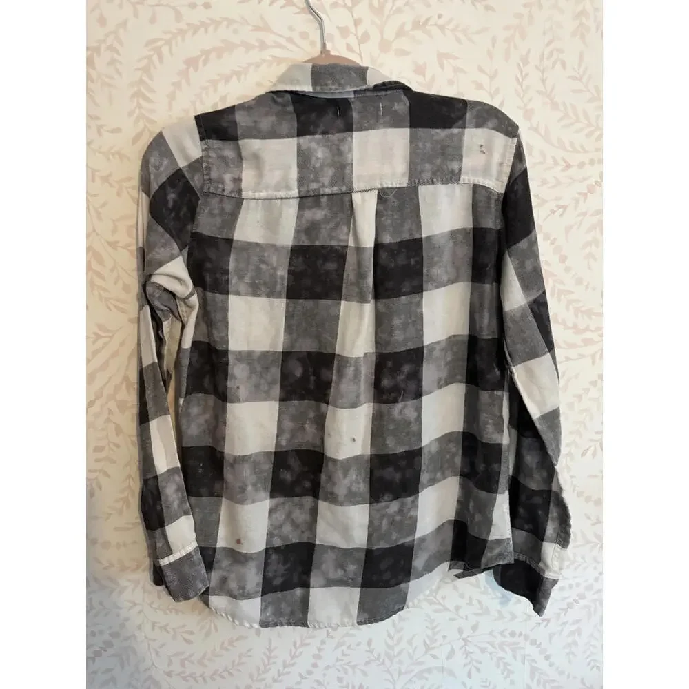 Hollister Women's Black and White Checkered Acid Wash Button-Up Shirt Size M - Picture 5 of 5